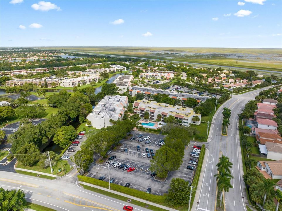 Raquet Club & E. Mall Roads