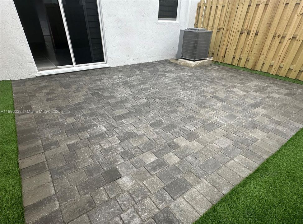 На продажу: $398,000 (3 спален, 2 ванн, 1483 Квадратных фут)