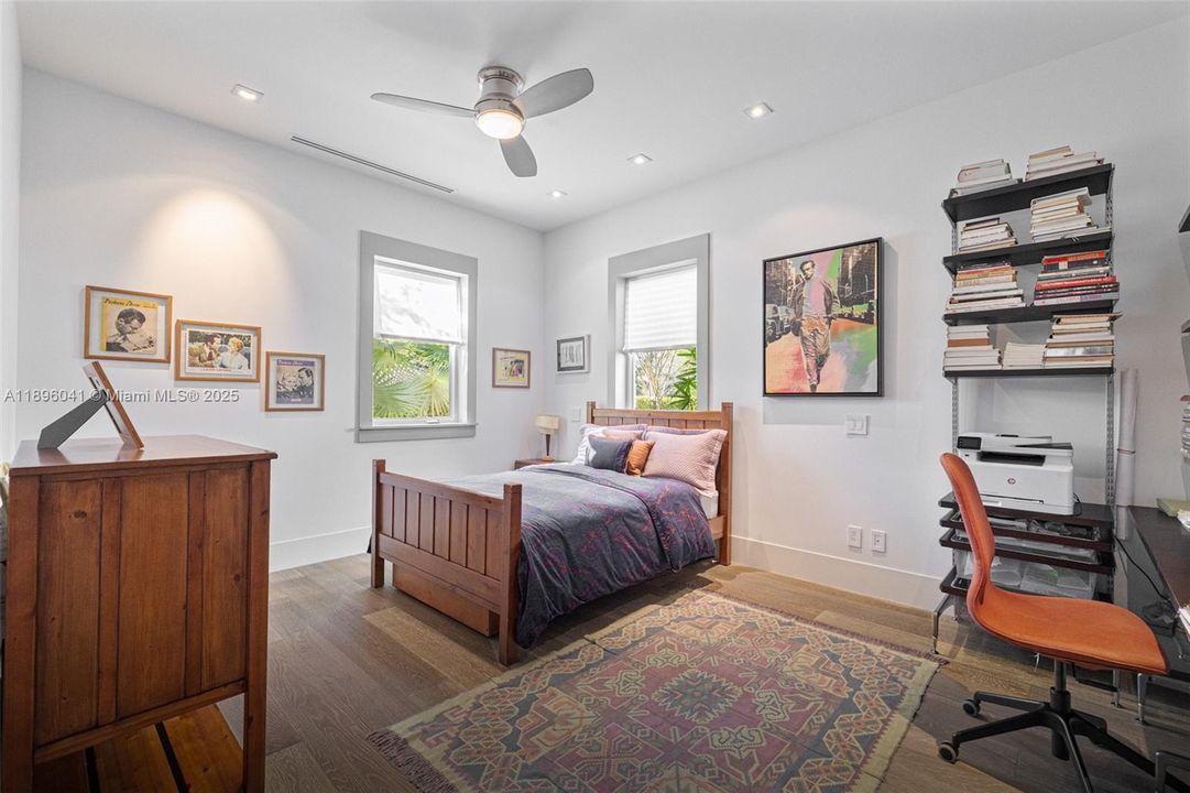 For Sale: $8,400,000 (6 beds, 7 baths, 6970 Square Feet)