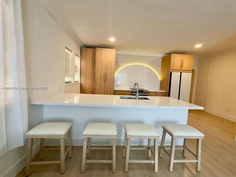 Recientemente alquilado: $3,200 (2 camas, 2 baños, 1200 Pies cuadrados)