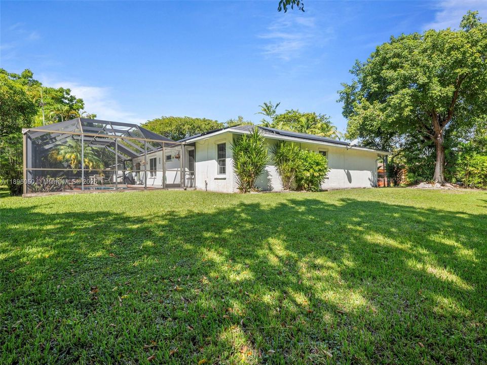 На продажу: $895,000 (3 спален, 2 ванн, 1653 Квадратных фут)