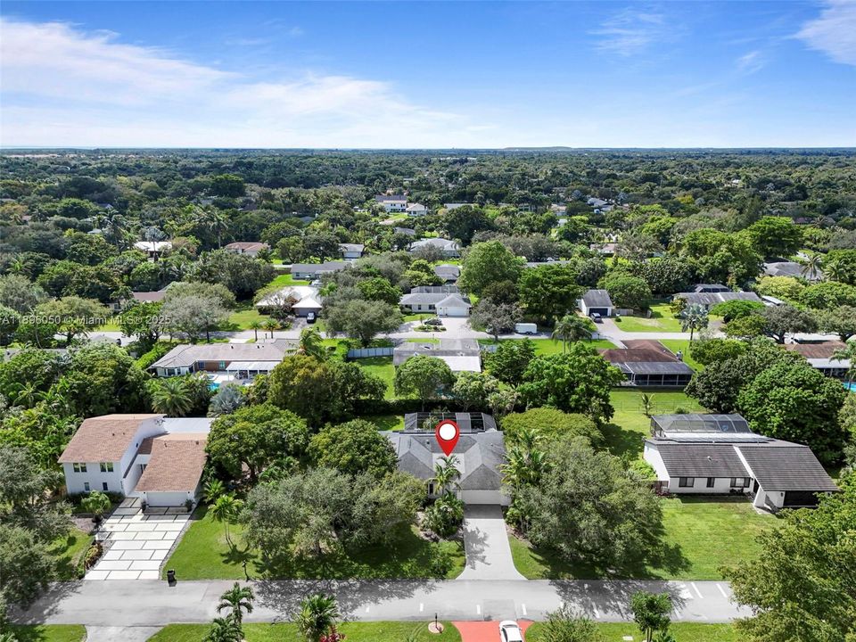 На продажу: $895,000 (3 спален, 2 ванн, 1653 Квадратных фут)