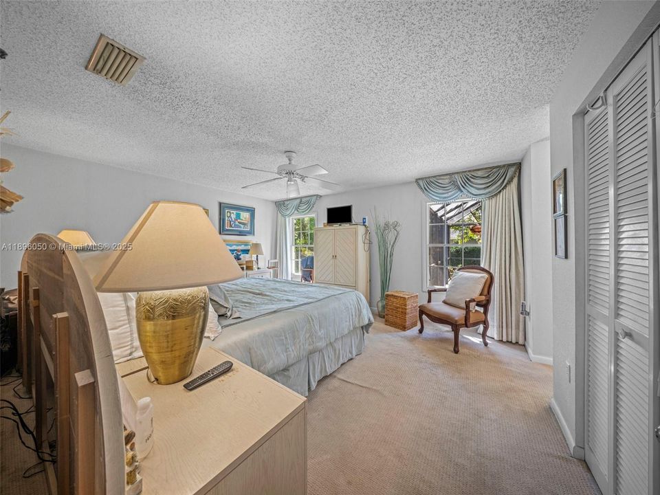 На продажу: $895,000 (3 спален, 2 ванн, 1653 Квадратных фут)