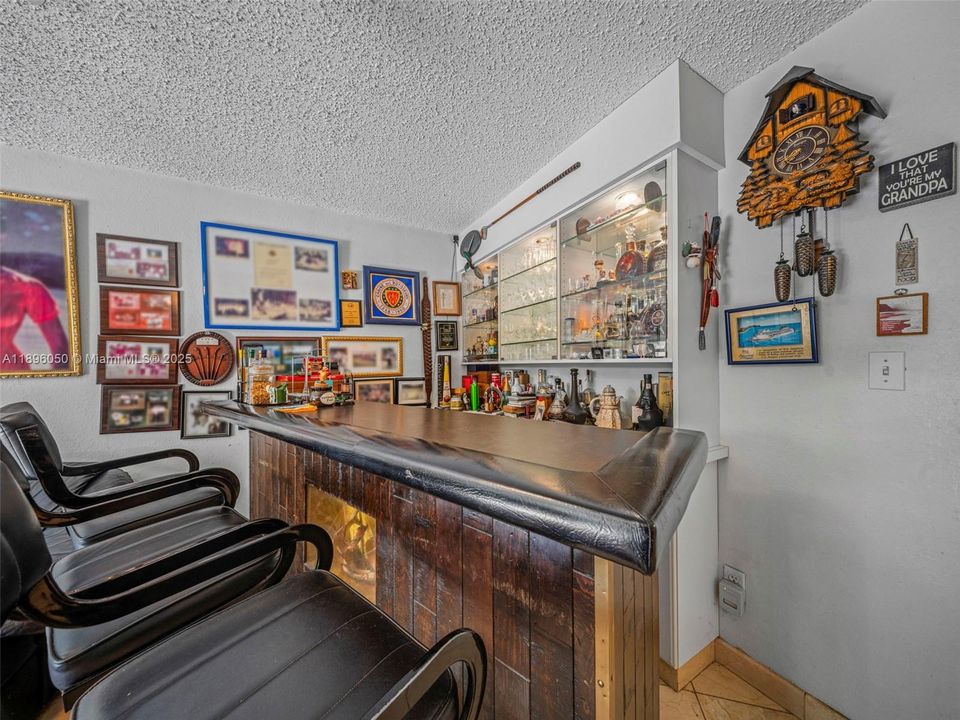 На продажу: $895,000 (3 спален, 2 ванн, 1653 Квадратных фут)