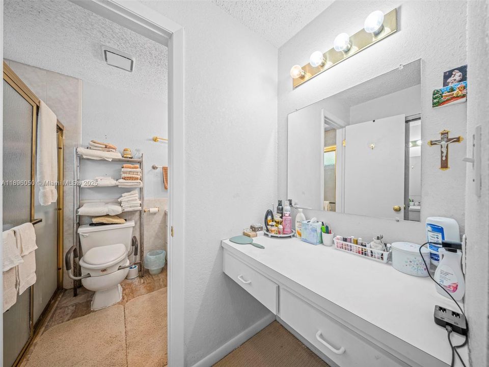 На продажу: $895,000 (3 спален, 2 ванн, 1653 Квадратных фут)