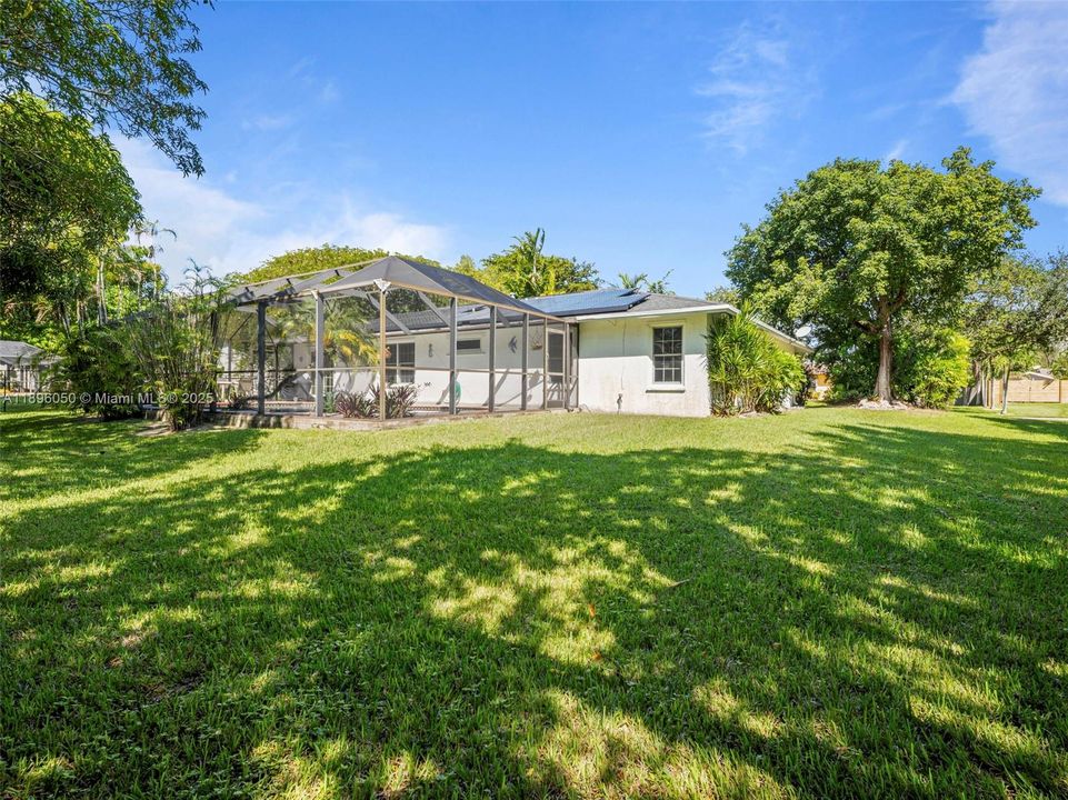 На продажу: $895,000 (3 спален, 2 ванн, 1653 Квадратных фут)