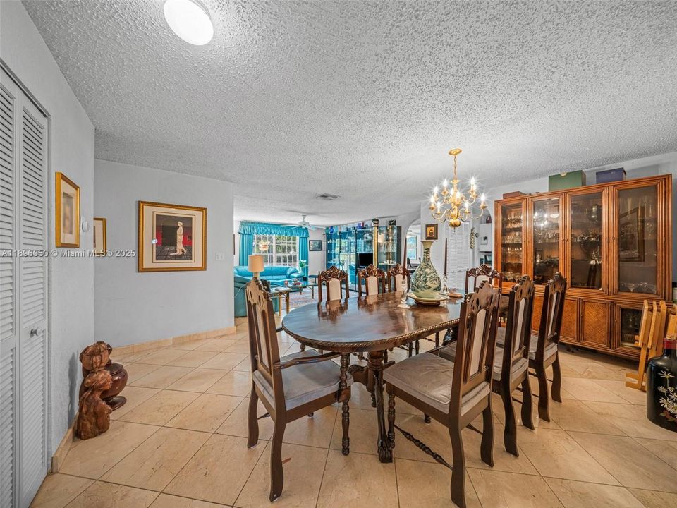 На продажу: $895,000 (3 спален, 2 ванн, 1653 Квадратных фут)