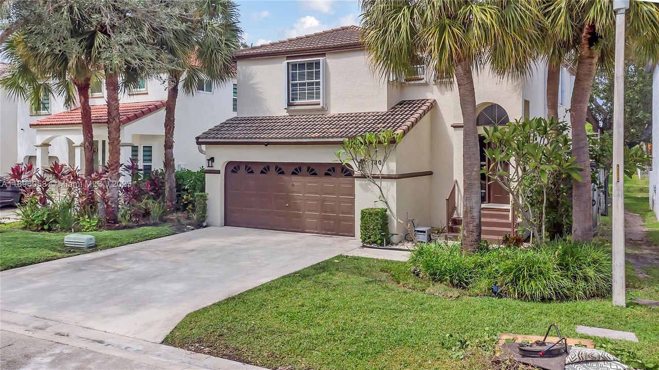 For Sale: $559,000 (3 beds, 2 baths, 1738 Square Feet)