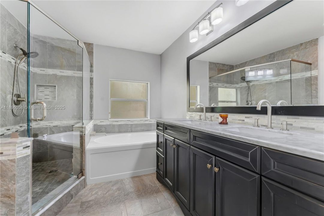 For Sale: $559,000 (3 beds, 2 baths, 1738 Square Feet)