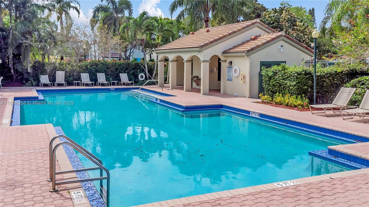 For Sale: $559,000 (3 beds, 2 baths, 1738 Square Feet)