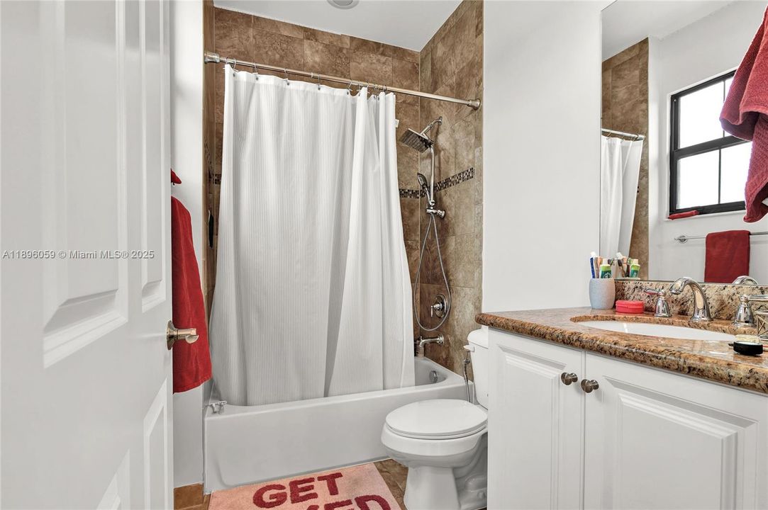 出租: $14,998 (6 贝兹, 5 浴室, 4331 平方英尺)