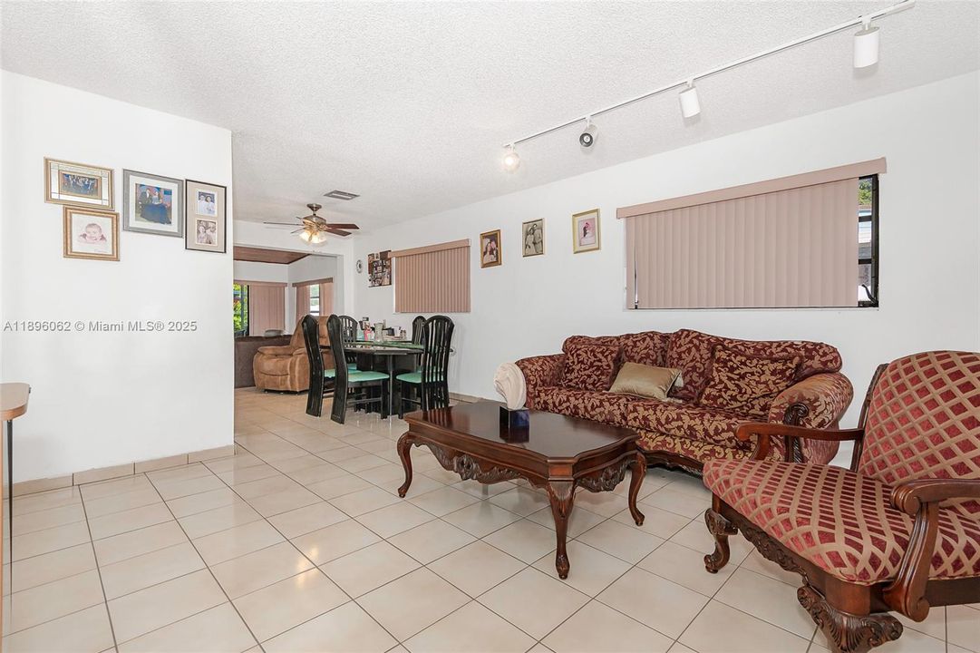 For Sale: $665,000 (5 beds, 2 baths, 1847 Square Feet)