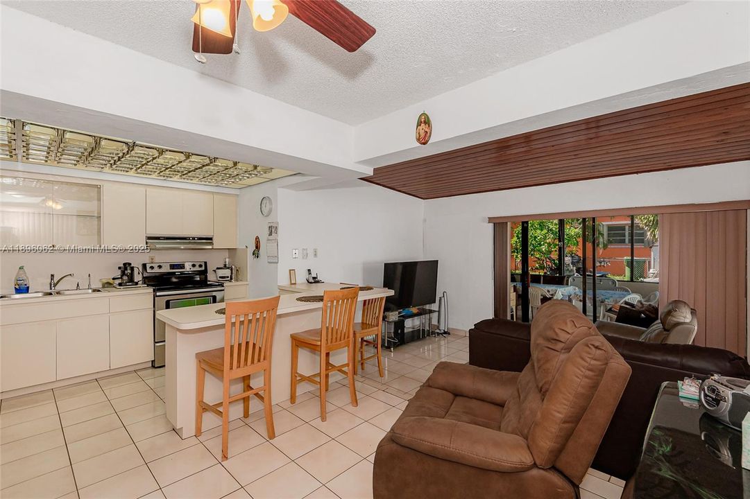 For Sale: $665,000 (5 beds, 2 baths, 1847 Square Feet)