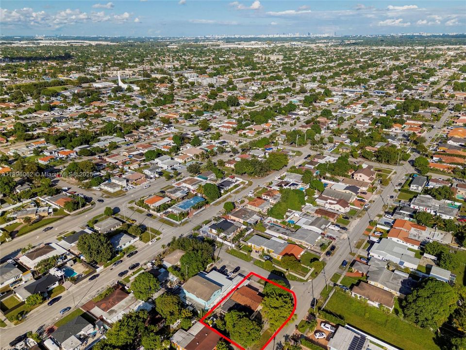 For Sale: $665,000 (5 beds, 2 baths, 1847 Square Feet)