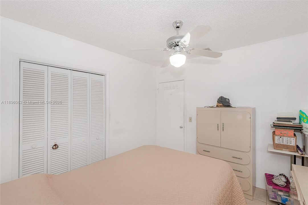 For Sale: $665,000 (5 beds, 2 baths, 1847 Square Feet)