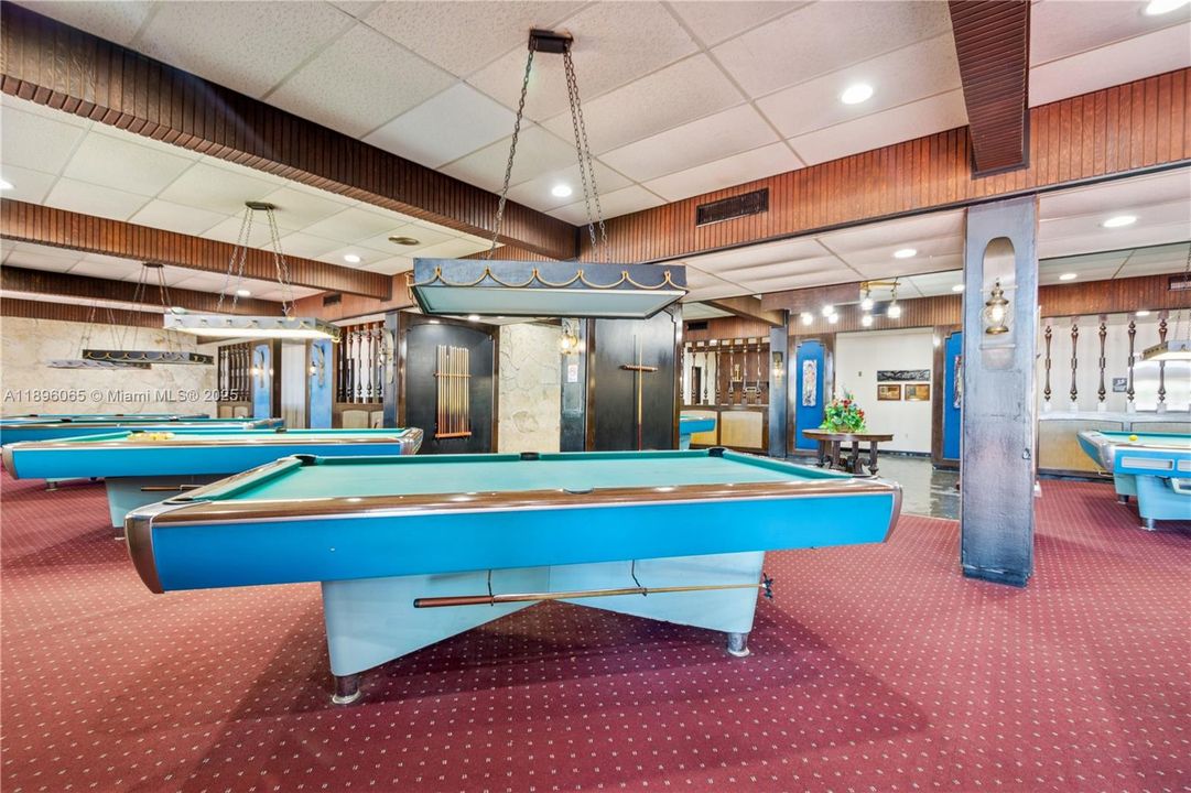 待售: $160,000 (1 贝兹, 1 浴室, 768 平方英尺)