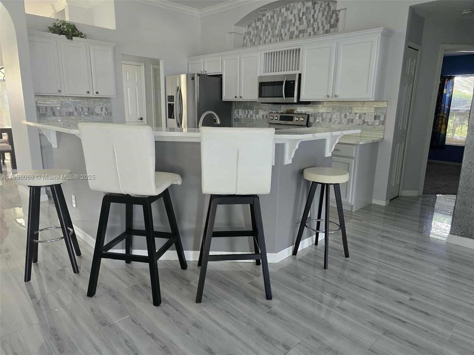 En Renta: $3,300 (3 camas, 2 baños, 2061 Pies cuadrados)