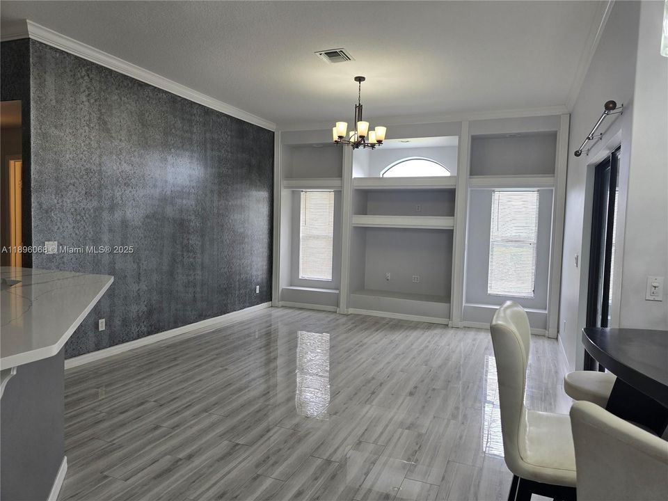 En Renta: $3,300 (3 camas, 2 baños, 2061 Pies cuadrados)