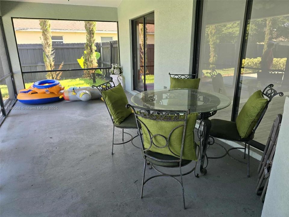 En Renta: $3,300 (3 camas, 2 baños, 2061 Pies cuadrados)