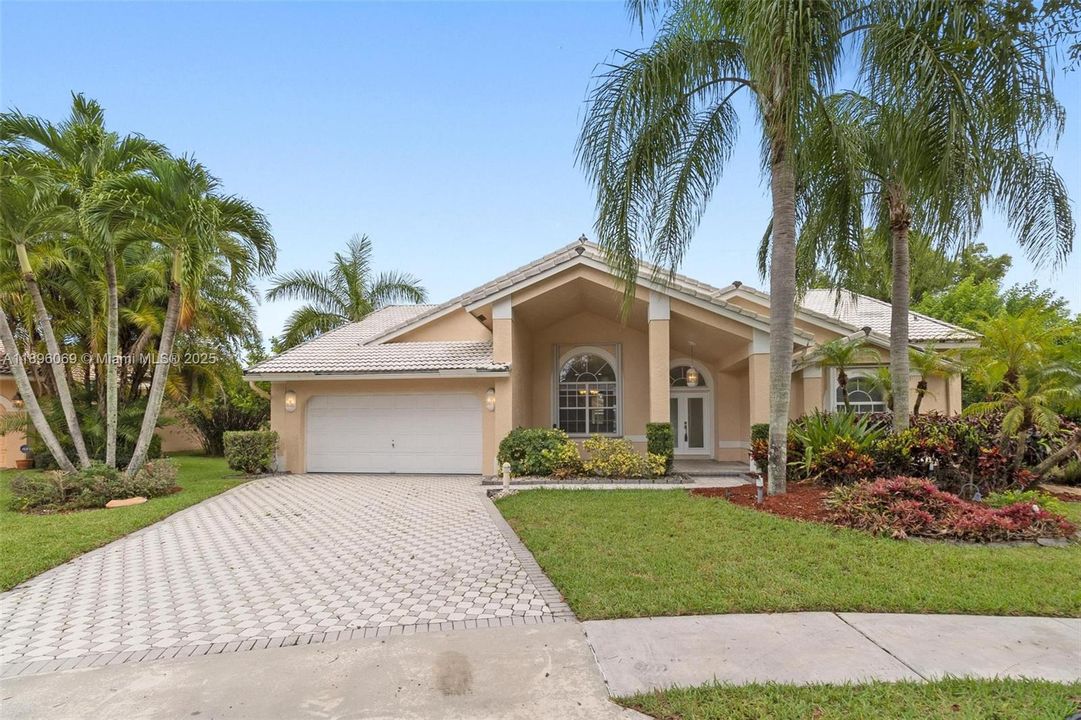 For Rent: $5,900 (4 beds, 2 baths, 2344 Square Feet)