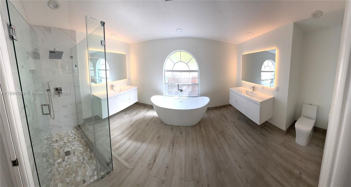 For Rent: $5,900 (4 beds, 2 baths, 2344 Square Feet)