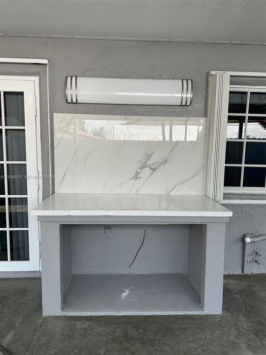 Active With Contract: $3,000 (3 beds, 2 baths, 1170 Square Feet)