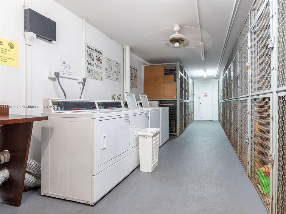 待售: $140,000 (1 贝兹, 1 浴室, 811 平方英尺)