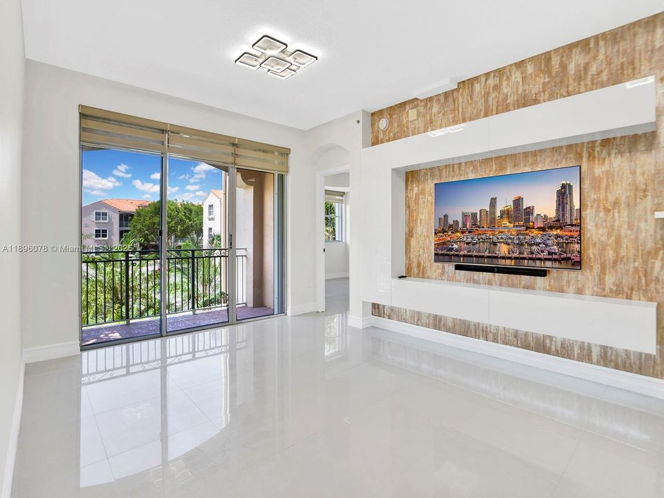 For Rent: $2,900 (3 beds, 2 baths, 1271 Square Feet)