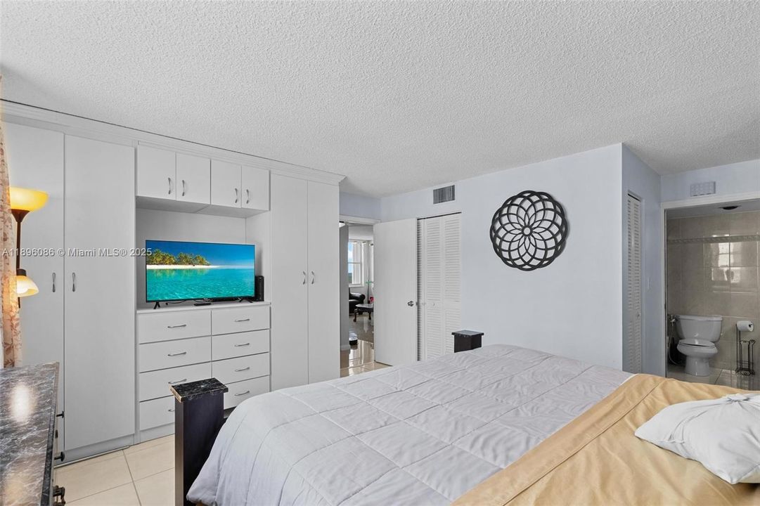 出租: $2,900 (2 贝兹, 2 浴室, 1100 平方英尺)