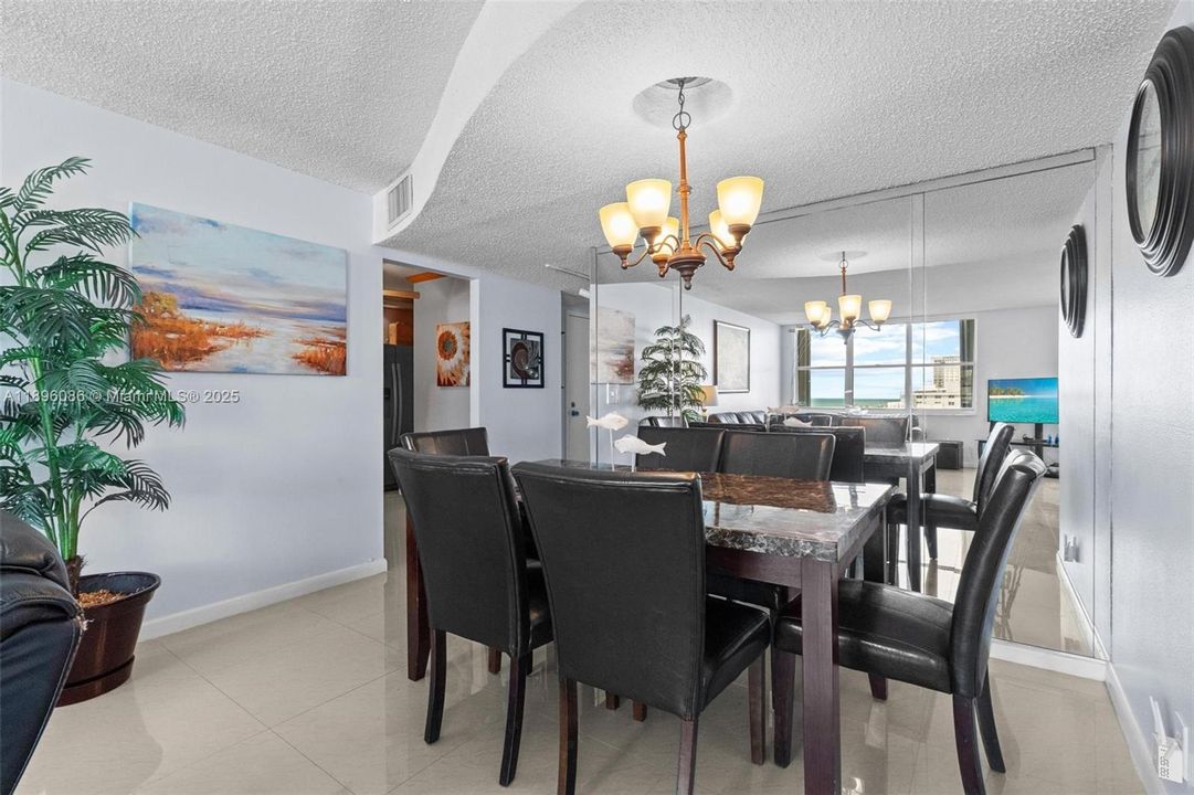 出租: $2,900 (2 贝兹, 2 浴室, 1100 平方英尺)