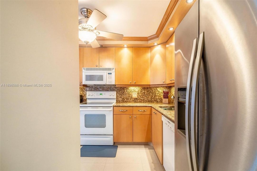 出租: $2,900 (2 贝兹, 2 浴室, 1100 平方英尺)