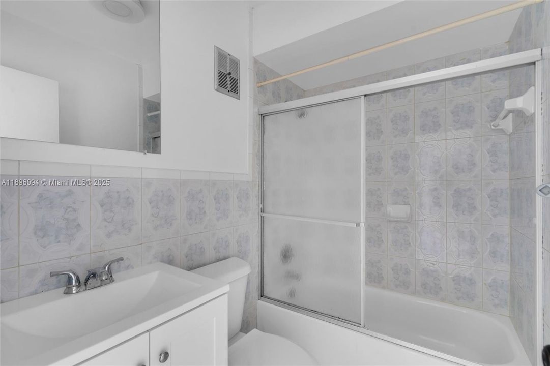 En Venta: $225,000 (2 camas, 1 baños, 0 Pies cuadrados)