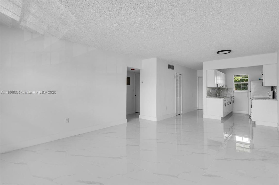 En Venta: $225,000 (2 camas, 1 baños, 0 Pies cuadrados)