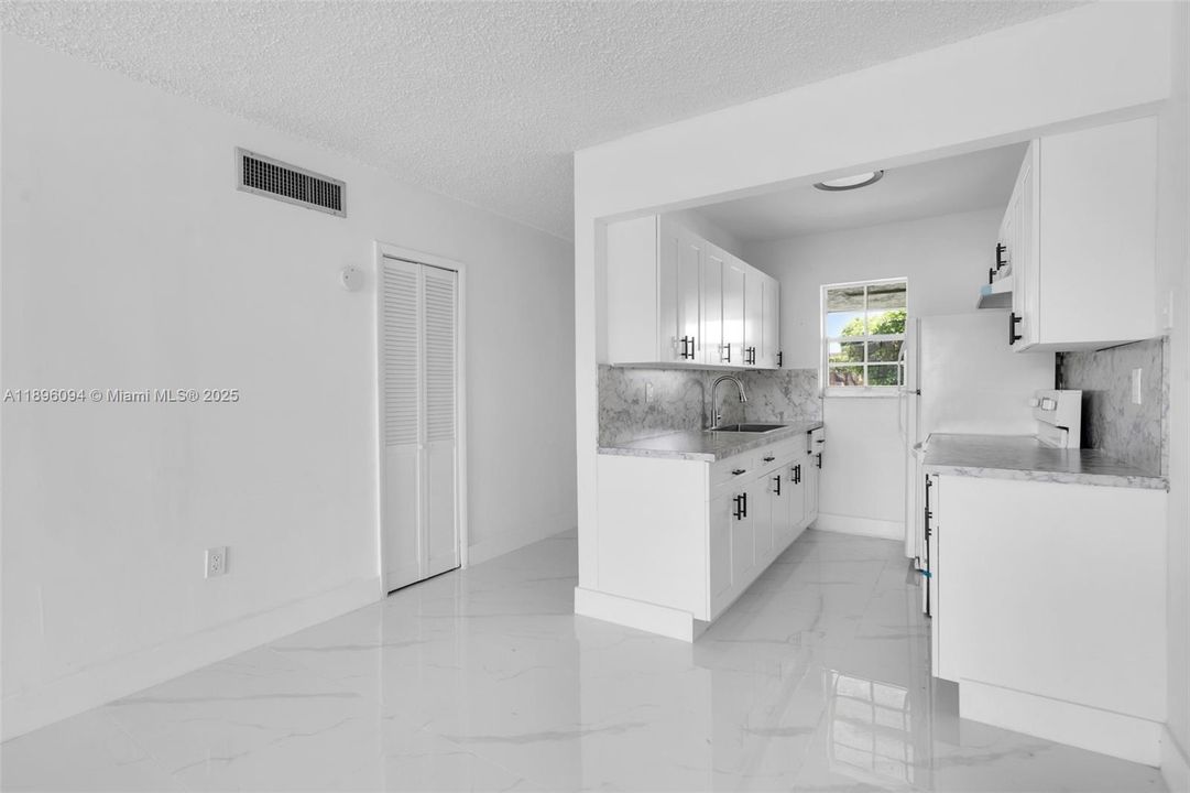 En Venta: $225,000 (2 camas, 1 baños, 0 Pies cuadrados)