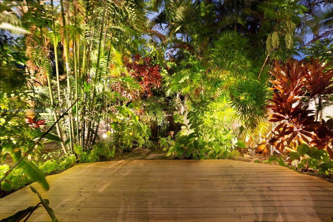 En Venta: $1,275,000 (3 camas, 2 baños, 1860 Pies cuadrados)