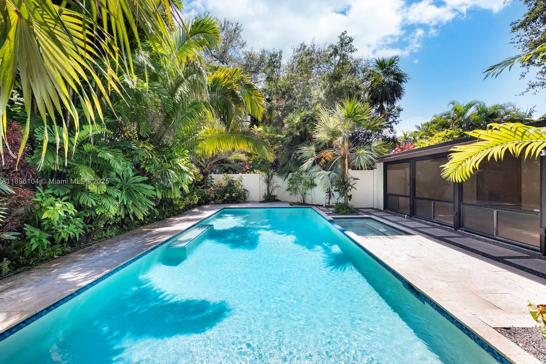 En Venta: $1,275,000 (3 camas, 2 baños, 1860 Pies cuadrados)