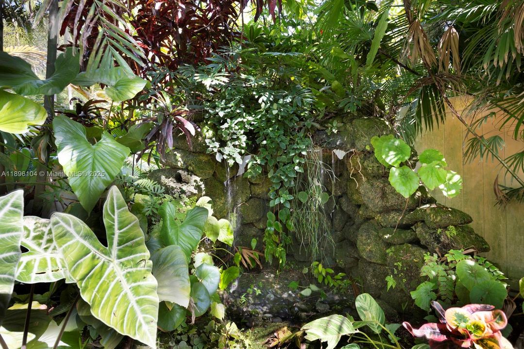 En Venta: $1,275,000 (3 camas, 2 baños, 1860 Pies cuadrados)