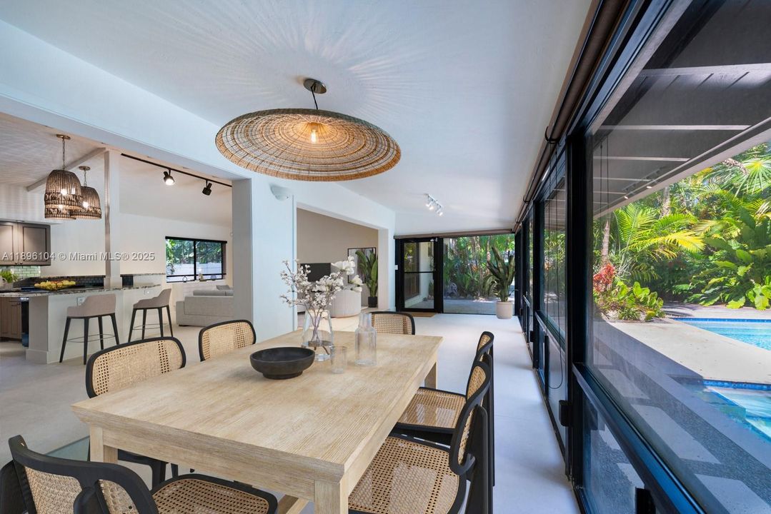 En Venta: $1,275,000 (3 camas, 2 baños, 1860 Pies cuadrados)