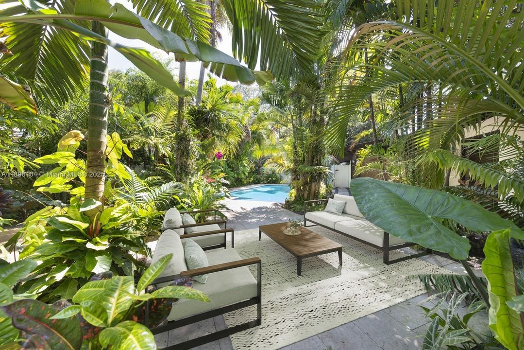 En Venta: $1,275,000 (3 camas, 2 baños, 1860 Pies cuadrados)