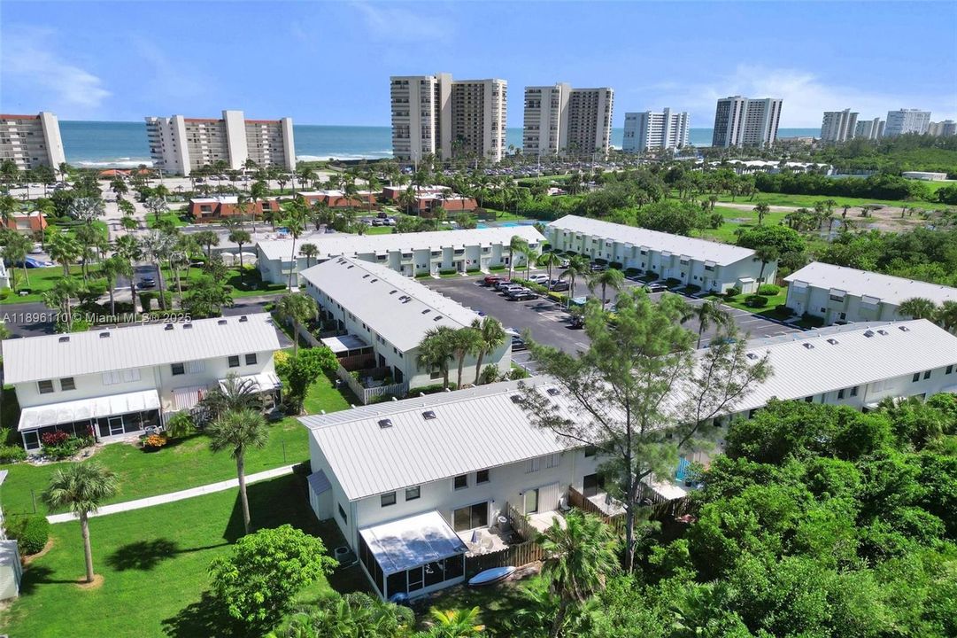 待售: $298,888 (2 贝兹, 2 浴室, 1270 平方英尺)