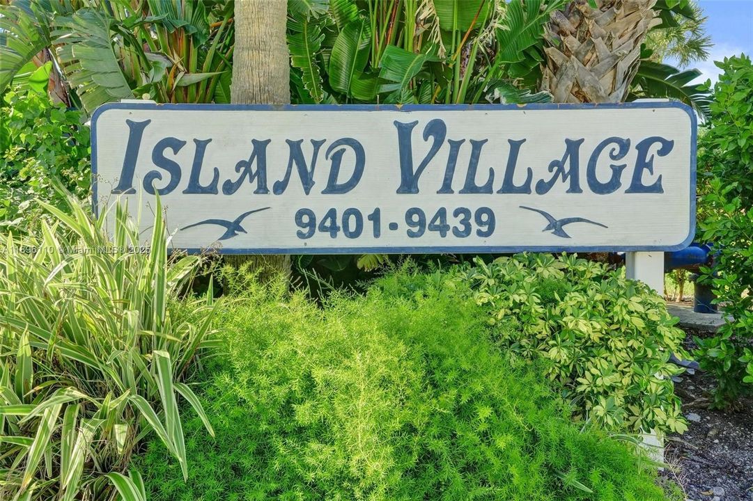 待售: $298,888 (2 贝兹, 2 浴室, 1270 平方英尺)