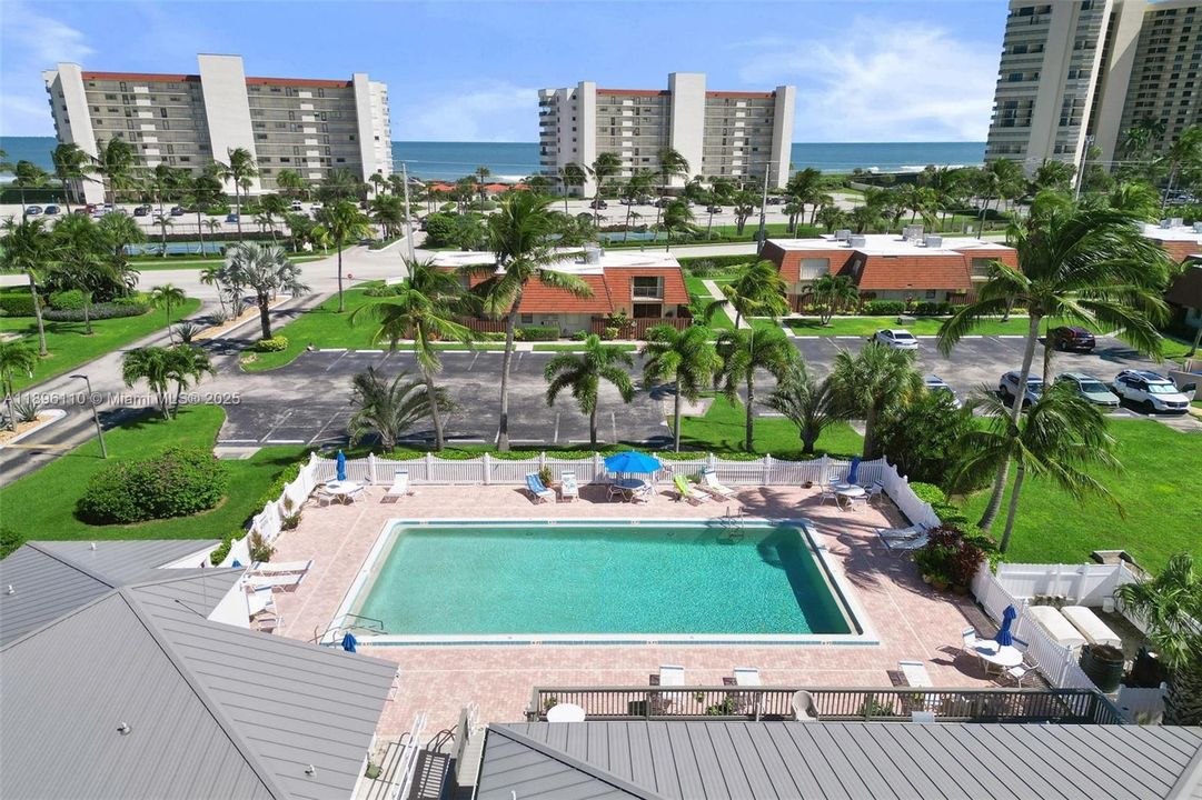 待售: $298,888 (2 贝兹, 2 浴室, 1270 平方英尺)