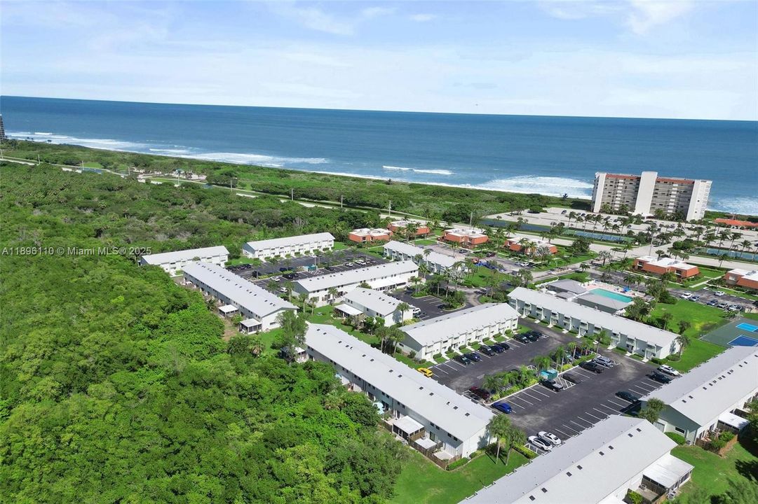 待售: $298,888 (2 贝兹, 2 浴室, 1270 平方英尺)