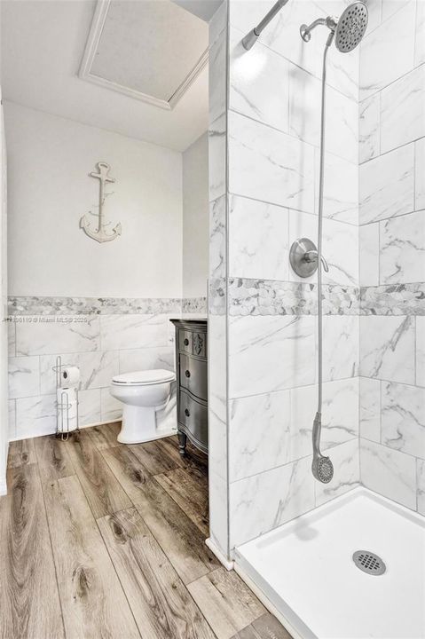 待售: $298,888 (2 贝兹, 2 浴室, 1270 平方英尺)