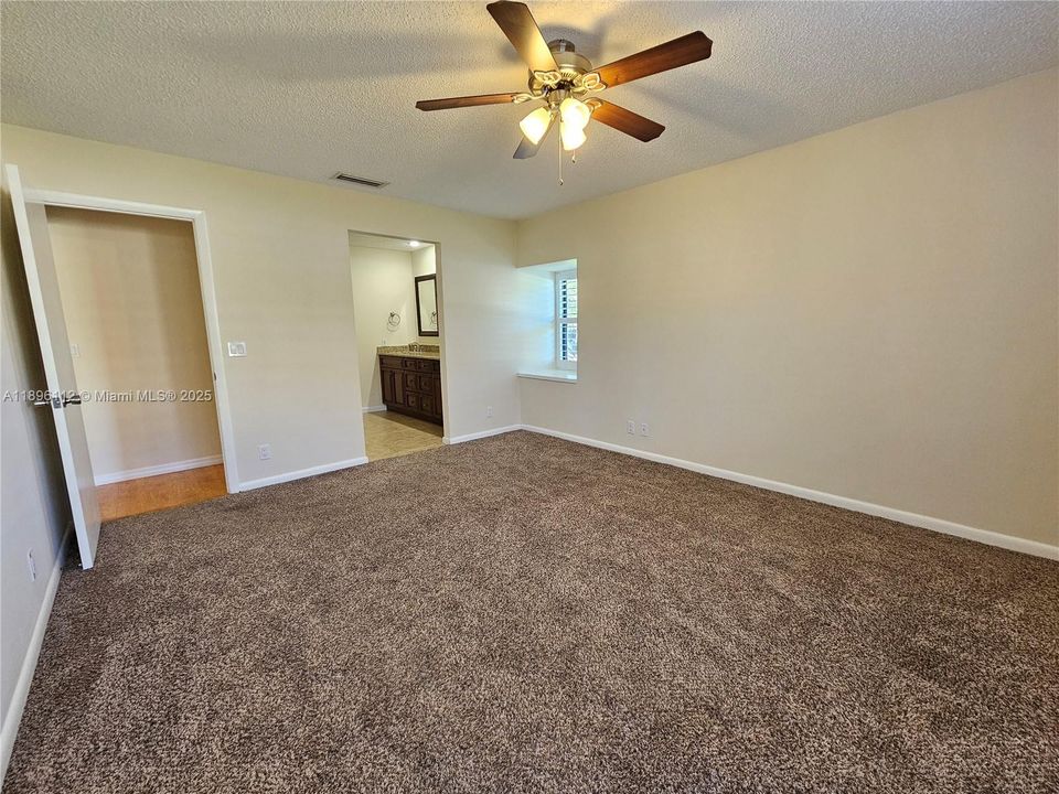 Recently Rented: $2,300 (2 beds, 2 baths, 1331 Square Feet)