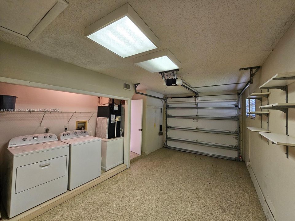 Recently Rented: $2,300 (2 beds, 2 baths, 1331 Square Feet)