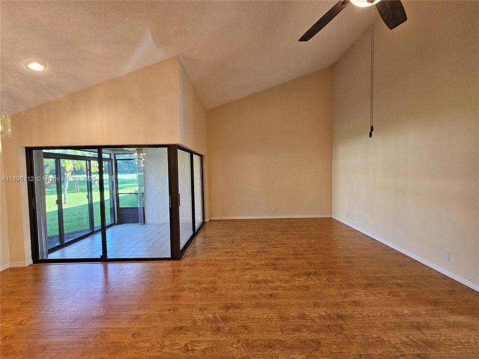 Recently Rented: $2,300 (2 beds, 2 baths, 1331 Square Feet)