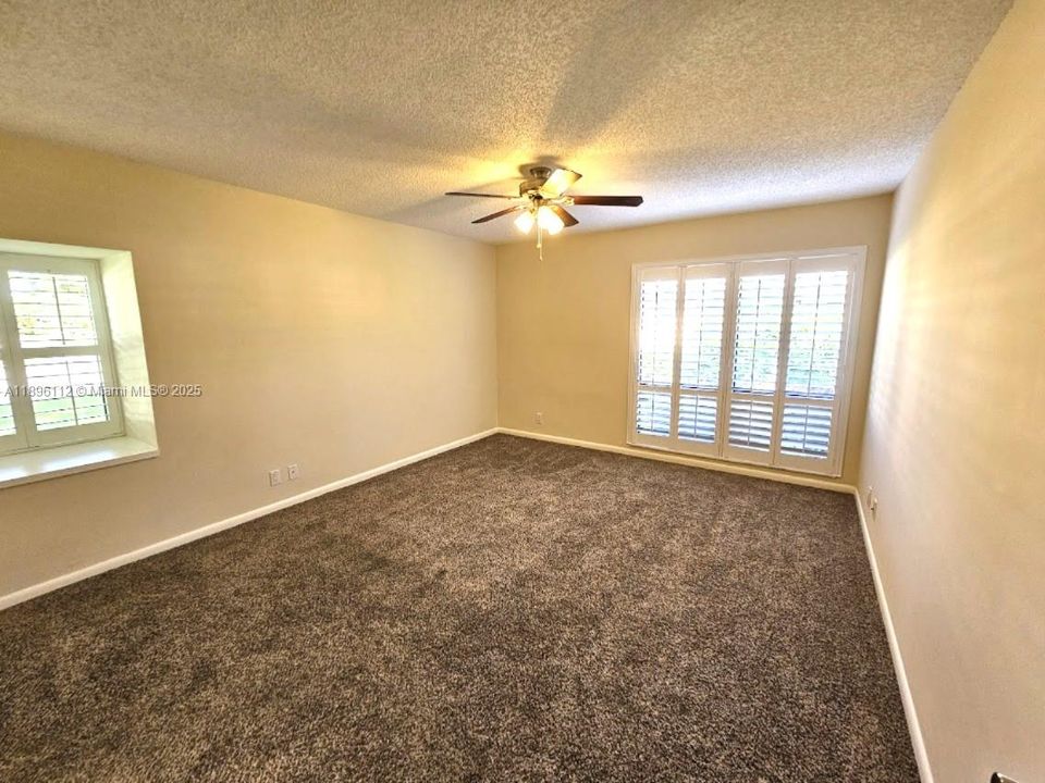 Recently Rented: $2,300 (2 beds, 2 baths, 1331 Square Feet)