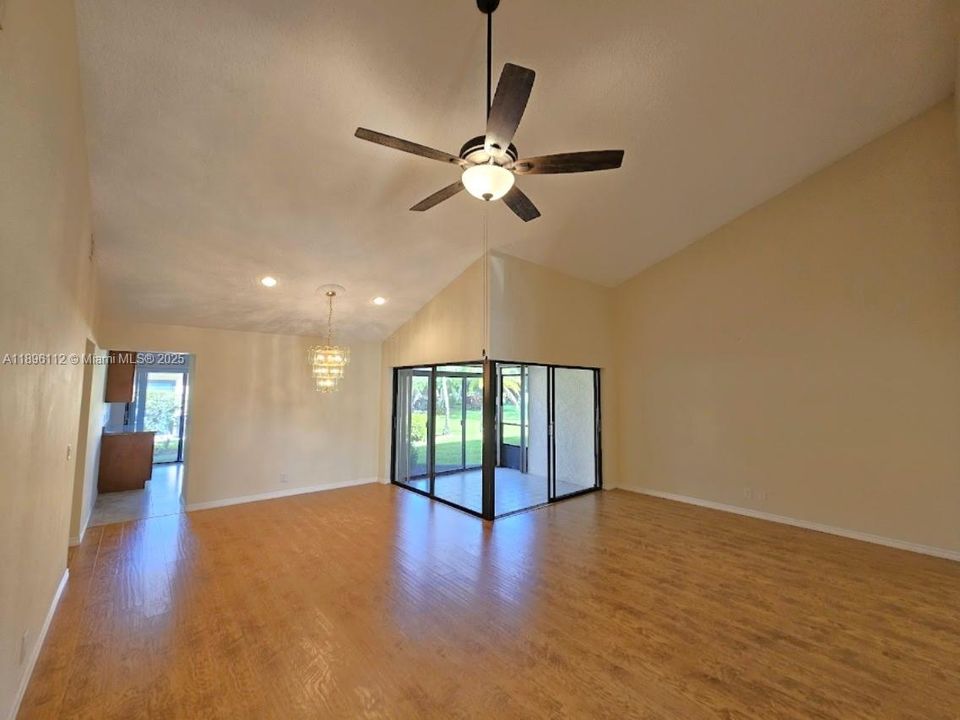 Recently Rented: $2,300 (2 beds, 2 baths, 1331 Square Feet)