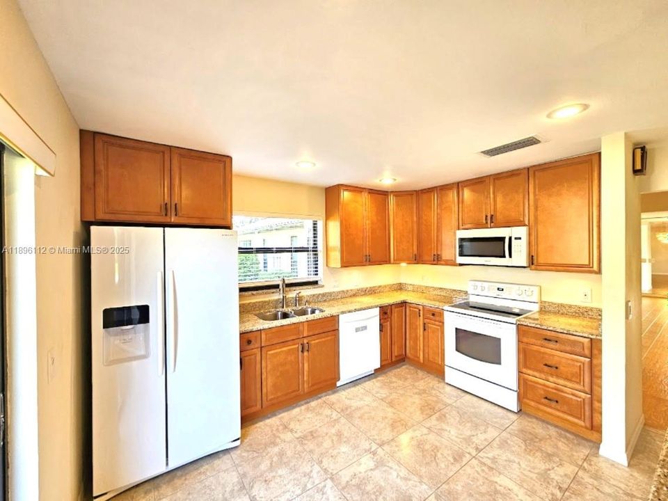 Recently Rented: $2,300 (2 beds, 2 baths, 1331 Square Feet)